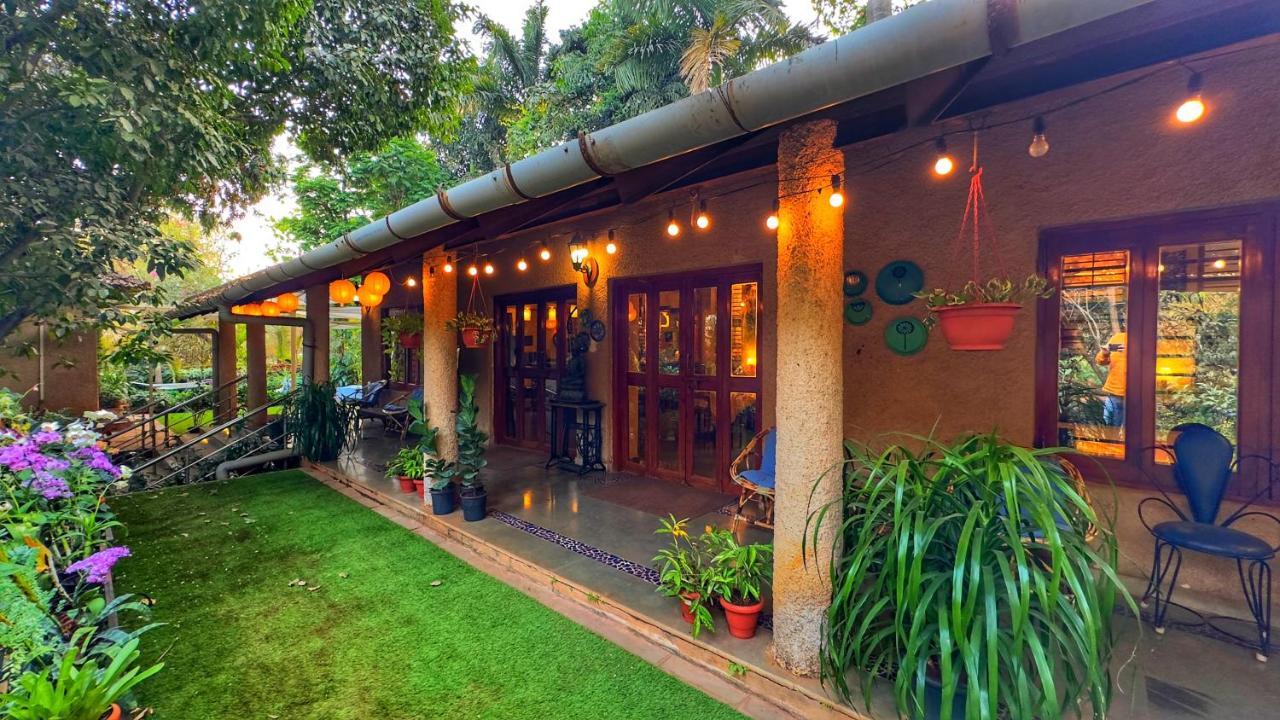 Peace Lily Cottage Карджат Экстерьер фото
