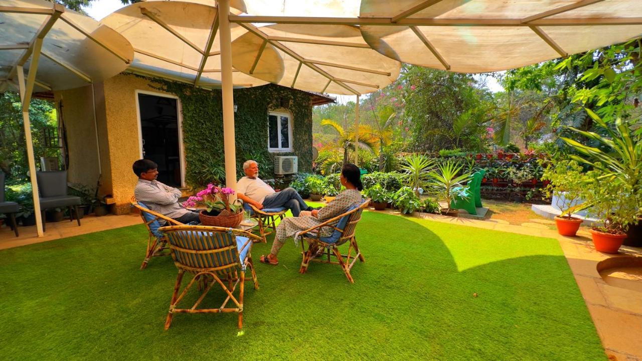 Peace Lily Cottage Карджат Экстерьер фото
