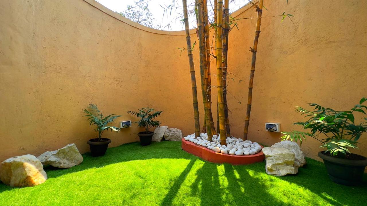 Peace Lily Cottage Карджат Экстерьер фото